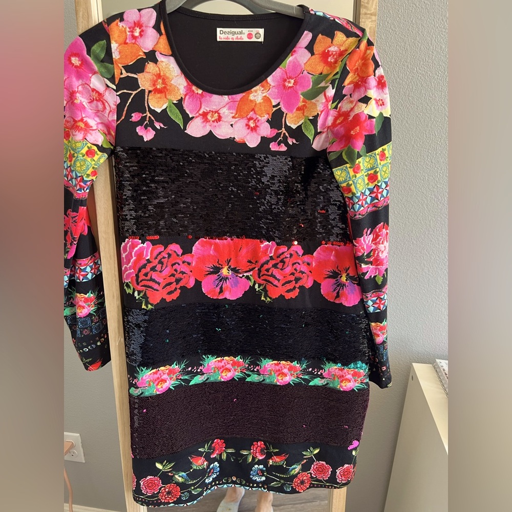 Desigual Girls Sequin Dress size 11/12, for 146-152 cm tall girls